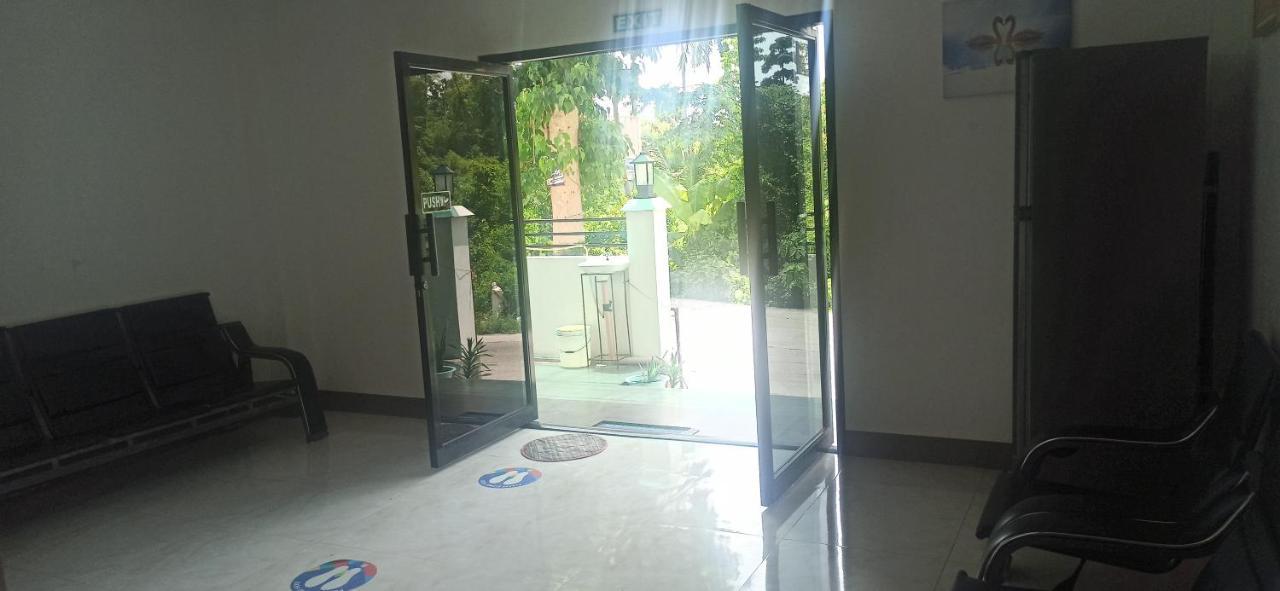 Junie Pension House Moalboal Bagian luar foto